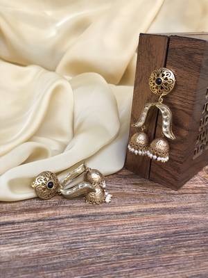 Gold earrings 2