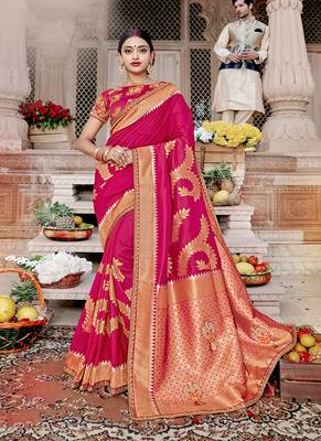 Magenta woven banarasi silk saree with blouse 1