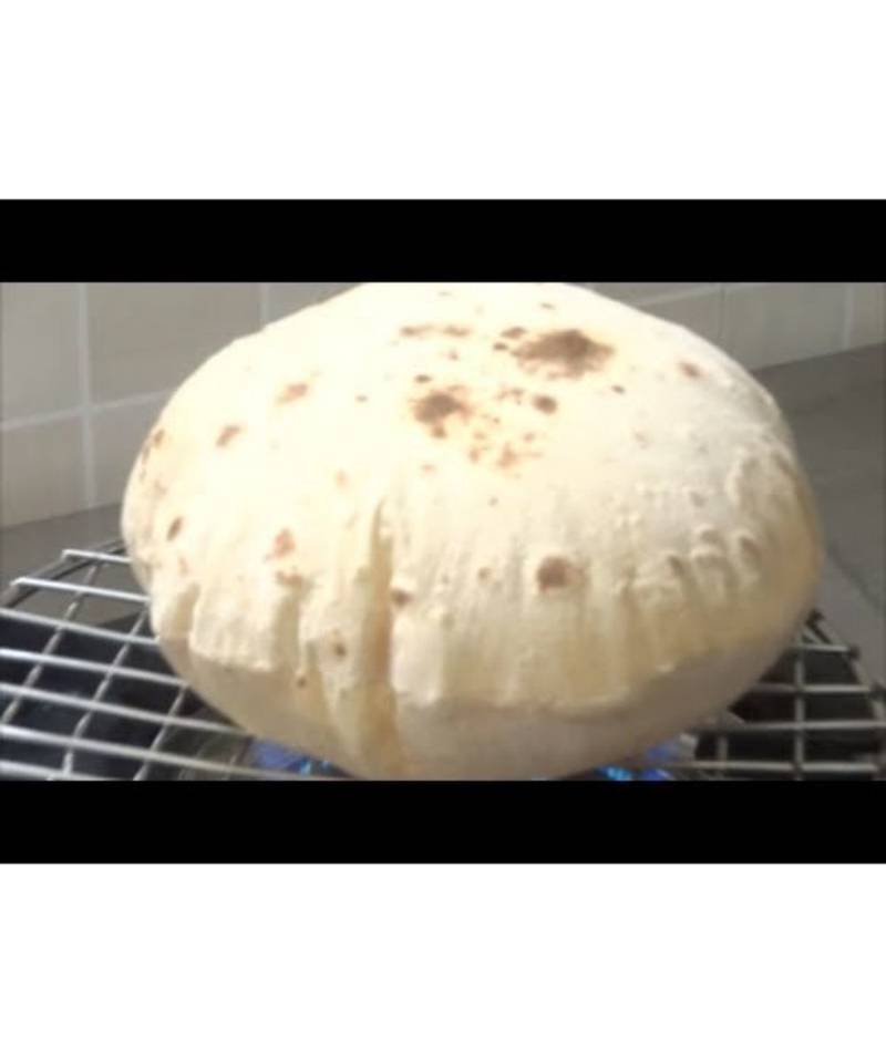 Stainless Steel Wooden Handle Roasting Net,Wire Roaster,Roaster,Cooking Rack for Chiken Grill,Roti Grill,Papad Grill