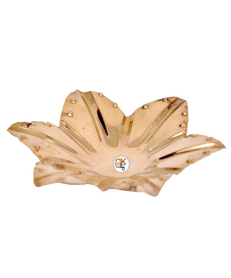 Brass Glossy Kalash with Metallic Coconut Mango Leaves (Gold_16 x 11 x 11 cm)