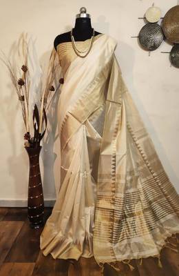 White woven raw silk saree with blouse 1