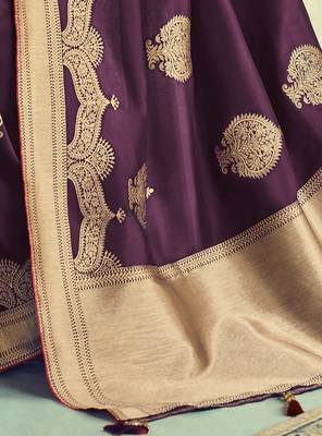 Purple Woven Silk Blend Saree With Blouse 3