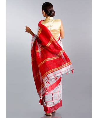 grey blended cotton saree with red checks border pallu 3