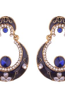 Chandbali Kundan studded Gold toned Dangle Earrings