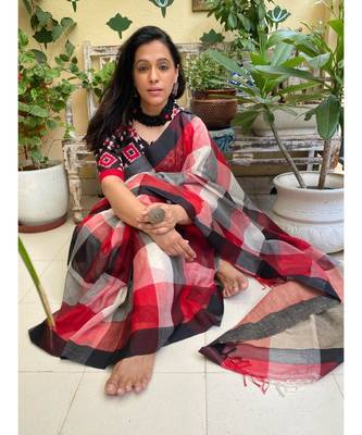 Stunning Khadi cotton in multicolor checks 4