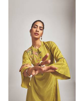 Pure Viscose Green Kurta With Muslin Dark Grey Pant 2