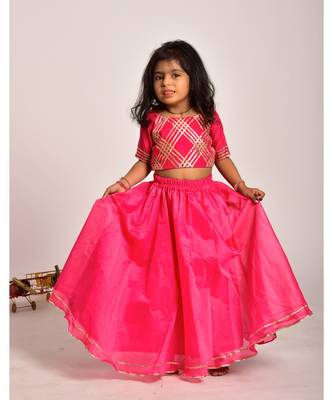 magenta skirt and crop top set 1