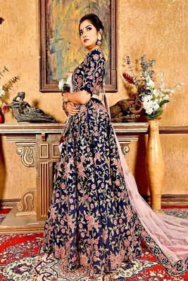 Navy-blue embroidered velvet semi stitched lehenga 2
