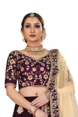 Maroon hand embroidery



 velvet semi stitched lehenga 5