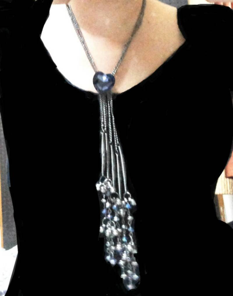 Western & stylish long necklace designed to welcome summer in style