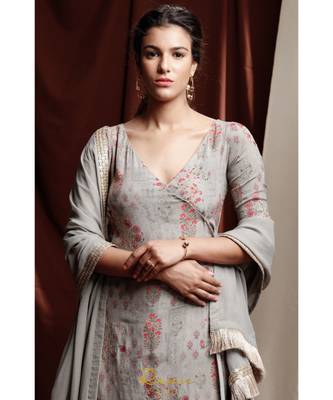 grey embroidered crepe kurta sets 4