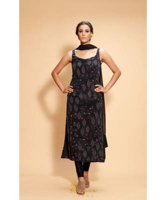 blue embroidered crepe kurta sets 2