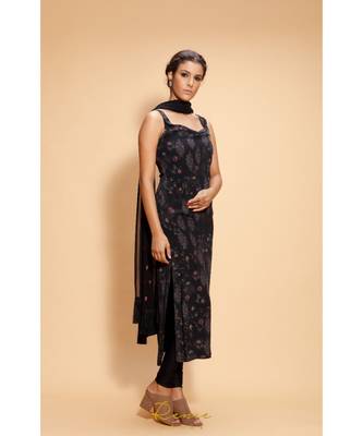 blue embroidered crepe kurta sets 3