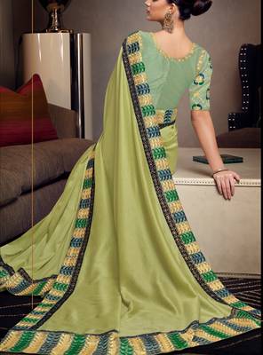 Green Embroidered Silk Blend Saree With Blouse 3