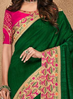 Green Embroidered Silk Blend Saree With Blouse 3