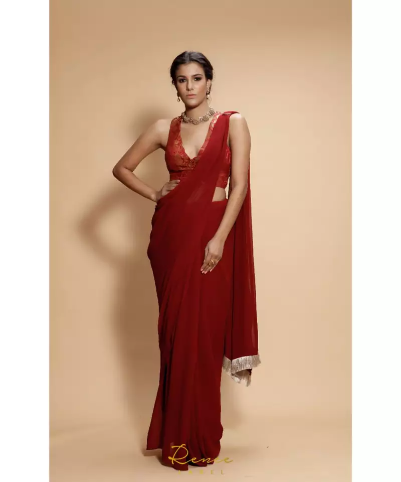 maroon plain georgette saree with blouse