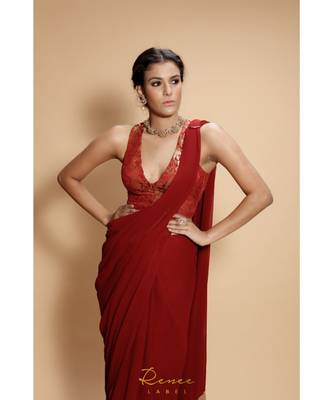 maroon plain georgette saree with blouse 4