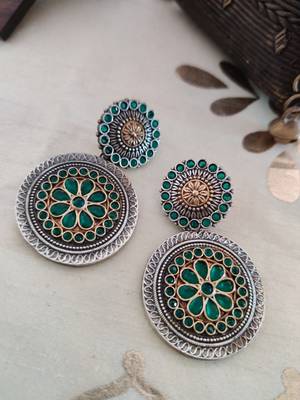 Antique Dual Toned Green Stone Earrings 1