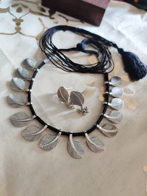 Black Leaf shaped  Necklace set 1