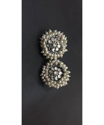 Pearl Studs with white kundan stones 1