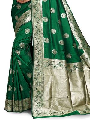 Green woven art silk sarees saree with blouse 2