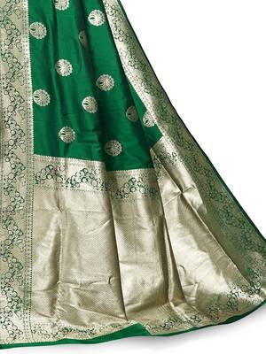 Green woven art silk sarees saree with blouse 3