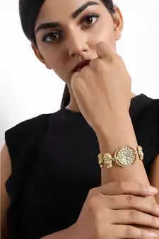 Scintillating Bana Bracelet
