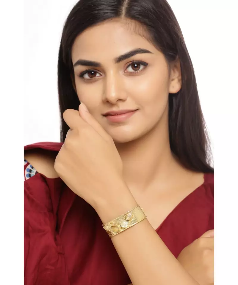 Mojri Entice  Cuff