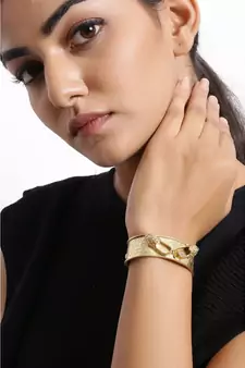Mojri Entice Cuff