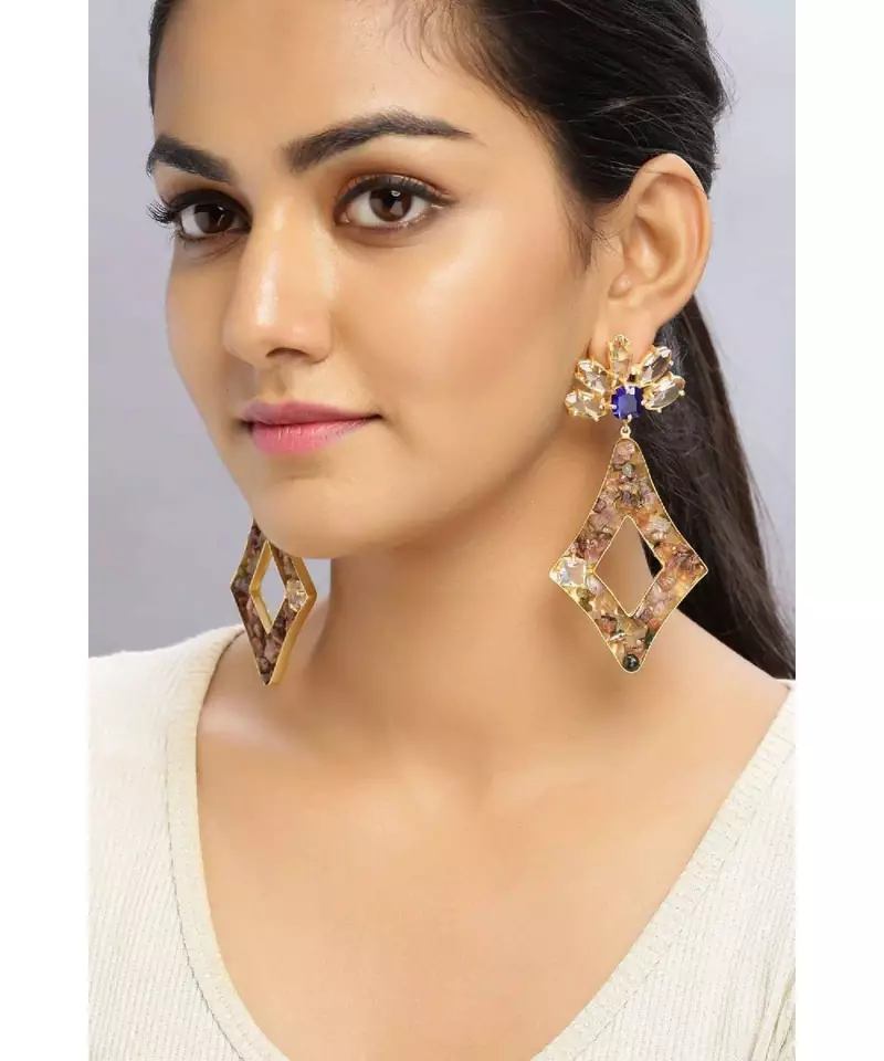 Neelam Congruous  earrings