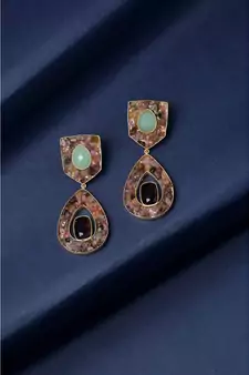 Drop The Dark Earrings