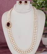White pearl necklace-sets