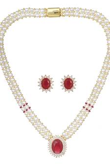 White pearl necklace-sets