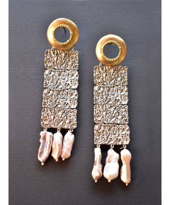 Smart Unconventional Antique Danglers with Pearl Drops Gold 1