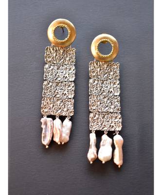 Smart Unconventional Antique Danglers with Pearl Drops Gold 2