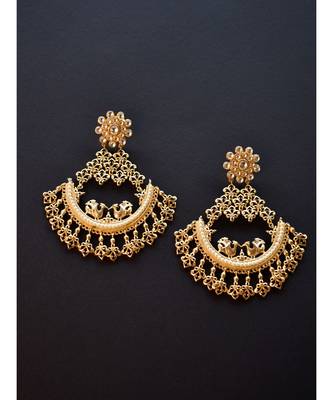 Beautiful Chandbali with a touch of Kundan 1