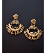 Beautiful Chandbali with a touch of Kundan