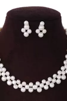 White pearl necklace-sets