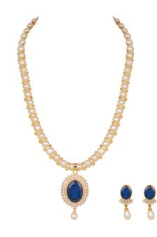 White pearl necklace-sets