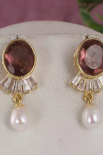 White pearl necklace-sets