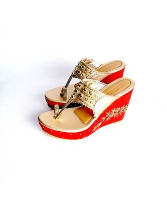 Red Tiki Wedges 3
