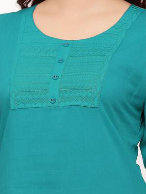 Women's  Green Cotton Embroidered Straight Kurta 3