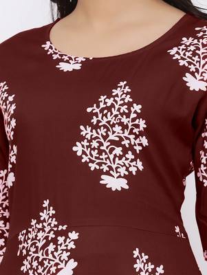 Women's Rayon Printed Flared Gown (Maroon) 2