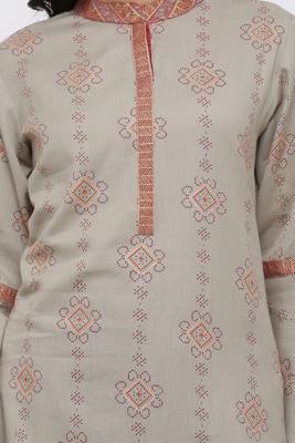 Women's Cotton Flex Gold Printed Straight Grey Kurta Palazzo Set 5