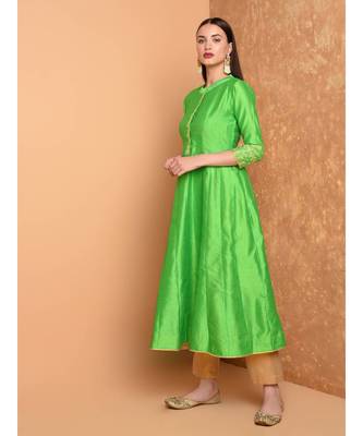 Set of Full Anarkali Silk Kurta with Brocade Pant. 2