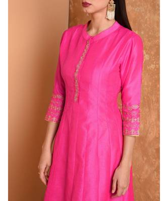 Set of Full Anarkali Silk Kurta with Brocade Pant. 6