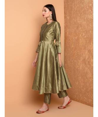 Set of Full Anarkali Silk Kurta with Brocade Pant. 3