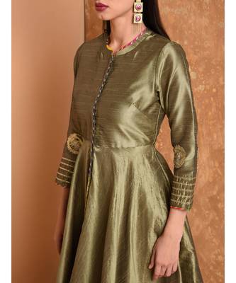 Set of Full Anarkali Silk Kurta with Brocade Pant. 5