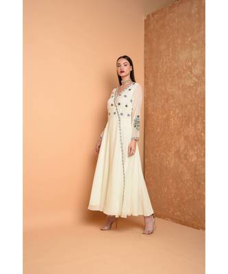 White Silk Embroidered Suit Set 3