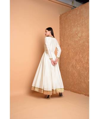 White Silk Embroidered Suit Set 2